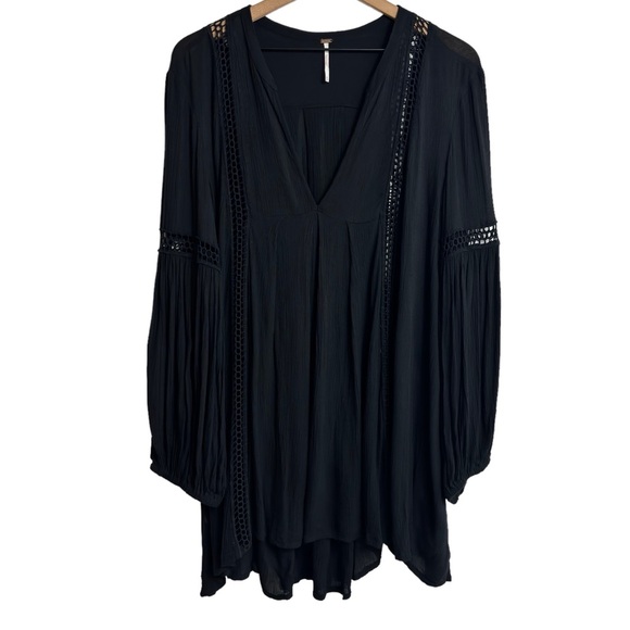FREE PEOPLE BLACK BABYDOLL LACE INSET TUNIC TOP OVERSIZED MEDIUM 100% RAYON - Picture 2 of 8